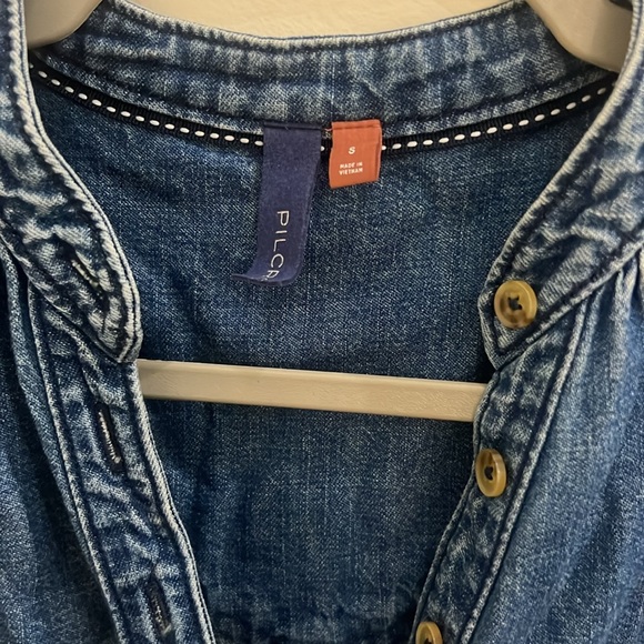 Aly puff sleeve blouse by pilcro- chambray edition - Picture 2 of 4